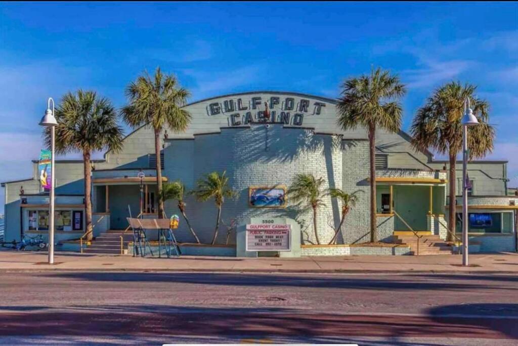 In The Center Of Gulfport, Min Away From The Beach! Sankt Petersburg Exterior foto